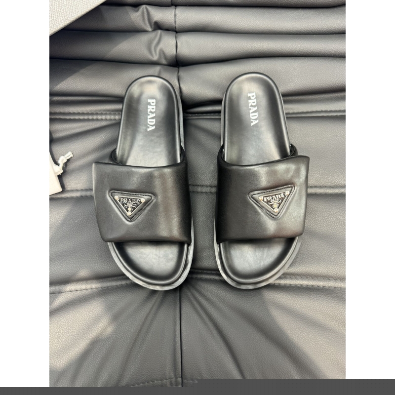 Pra*a slippers